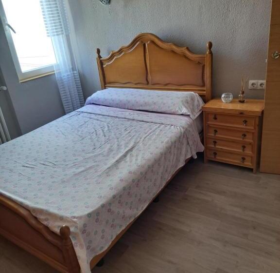 تختخواب و صبحانه Habitación Doble En Apartamento De 3 Habitaciones