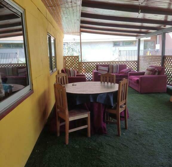 مبيت وإفطار Las Palmeras