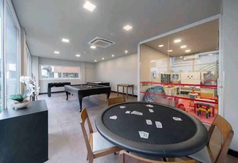 Отель Flat Laghetto Stilo Borges