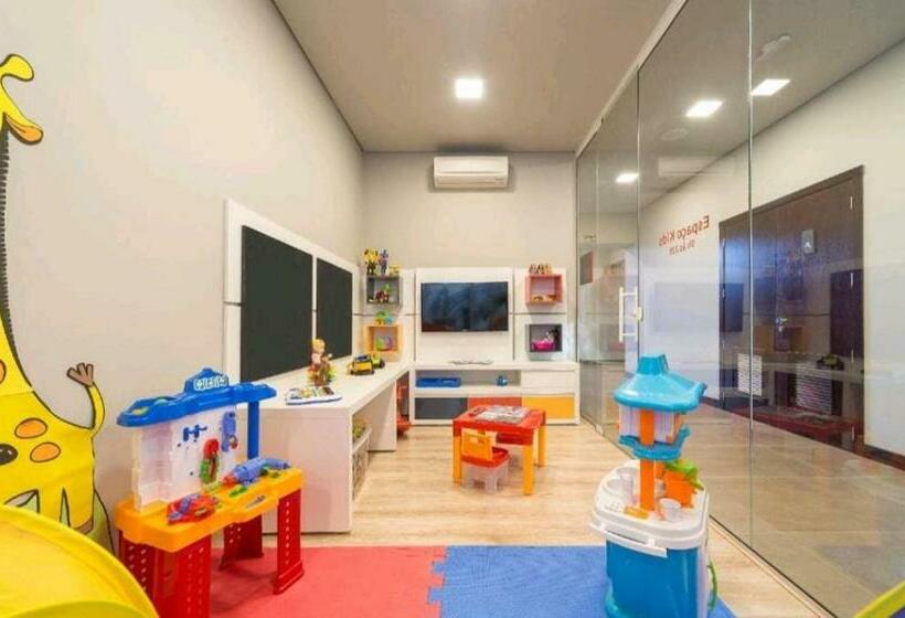 Отель Flat Laghetto Stilo Borges