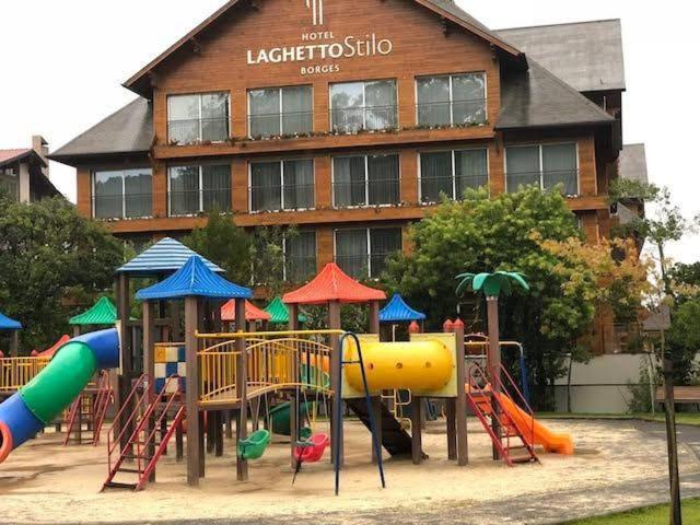 Отель Flat Laghetto Stilo Borges