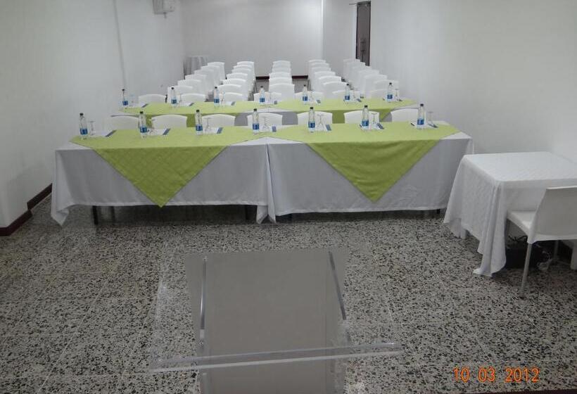 בית מלון כפרי Kamani Florencia