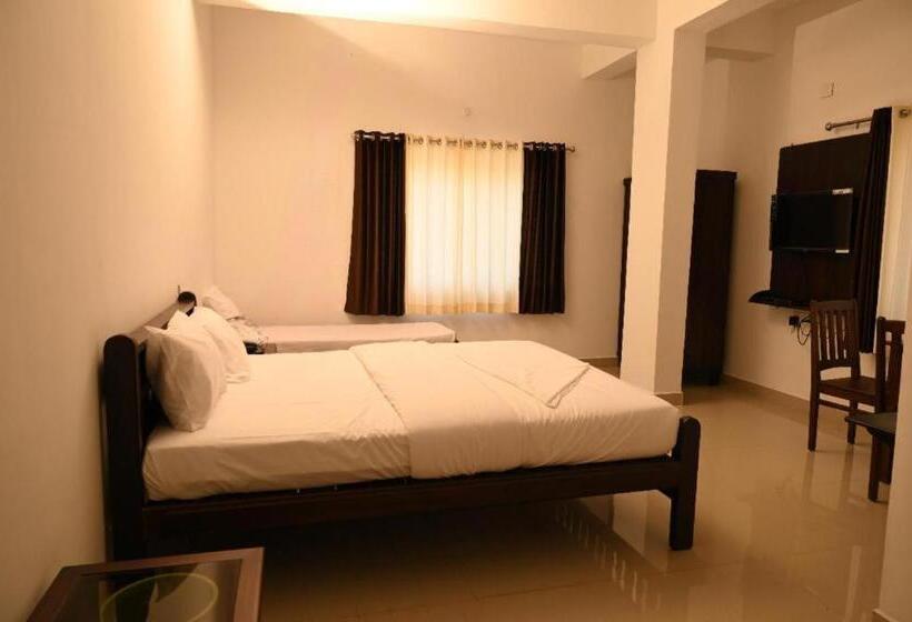 בית מלון כפרי Mother Palace   Blue Rays