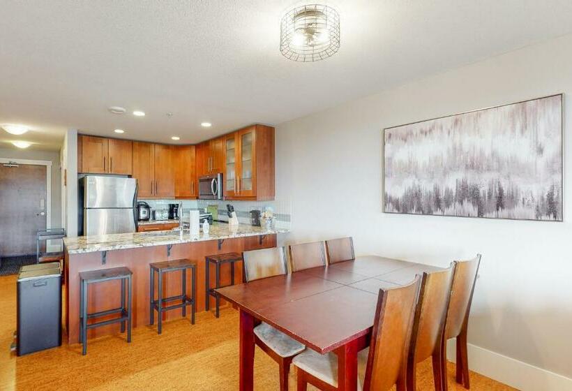 Отель Raven 107