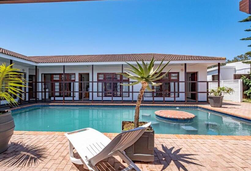 פנסיון 5 Third Avenue Guesthouse