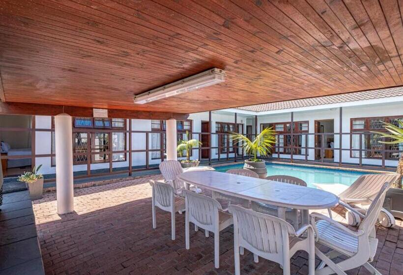 פנסיון 5 Third Avenue Guesthouse