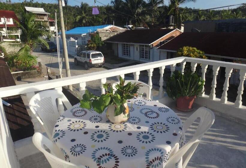 بنسيون Green Sea Inn San Luis