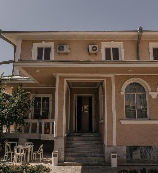 פנסיון Sevara Guest House