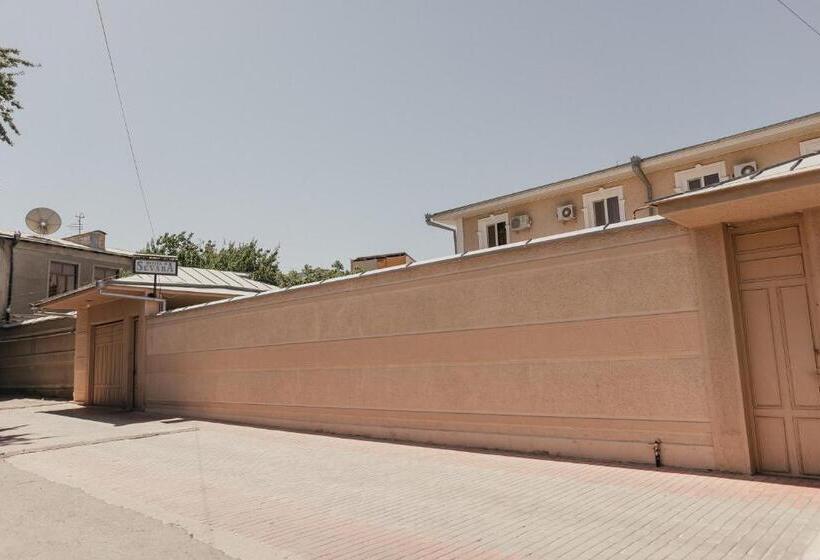 פנסיון Sevara Guest House