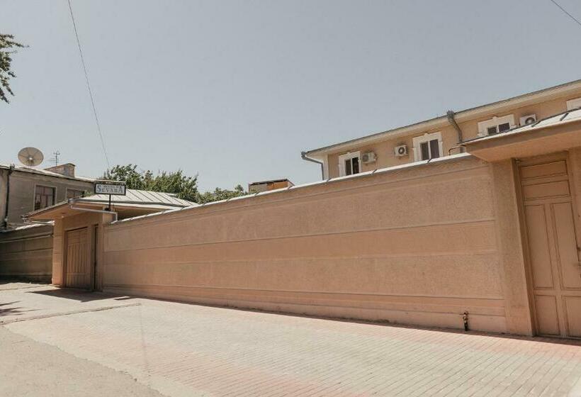 פנסיון Sevara Guest House