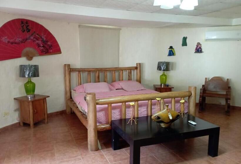 膳宿费 Sunrise Hostel Farallon