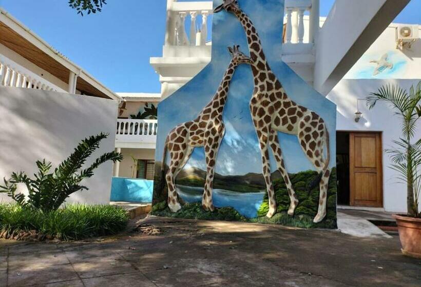 پانسیون Sylvannah Guest House