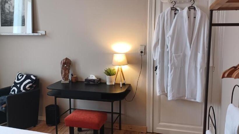 Bed and Breakfast De Galerie   Dessert Coulors