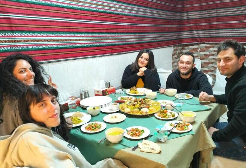 تختخواب و صبحانه Zrizira Inn