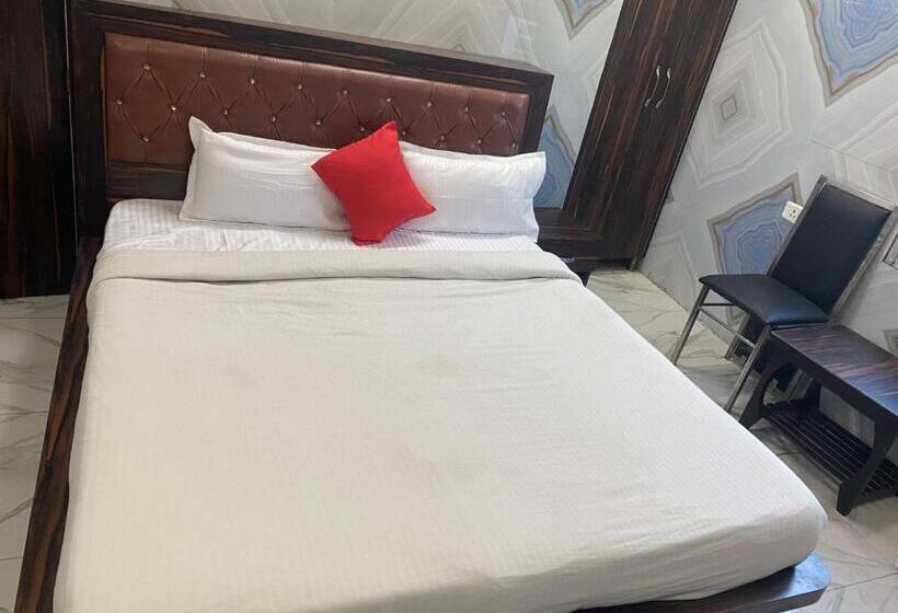 酒店 Krishna Palace By Wb Inn