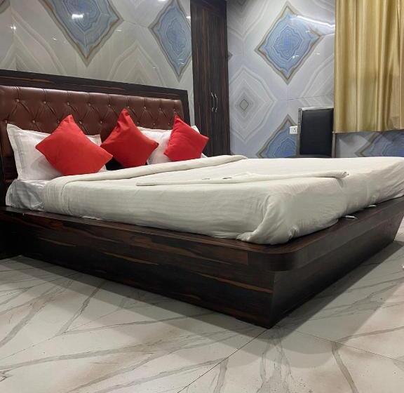 酒店 Krishna Palace By Wb Inn