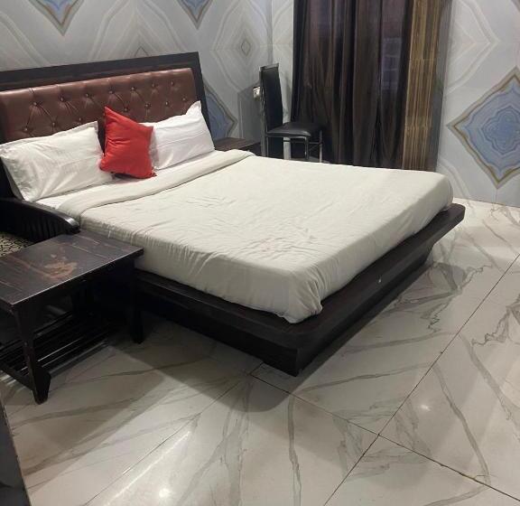 酒店 Krishna Palace By Wb Inn