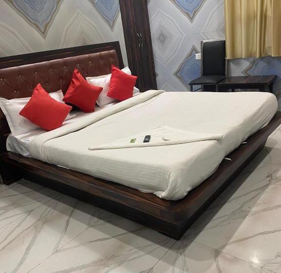 酒店 Krishna Palace By Wb Inn