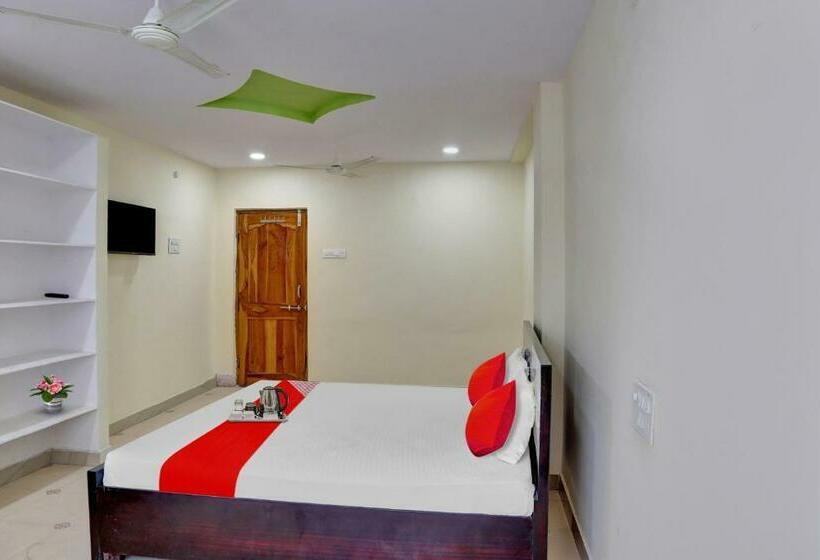 酒店 Oyo 70251 Vasara Rooms Banquet Hall