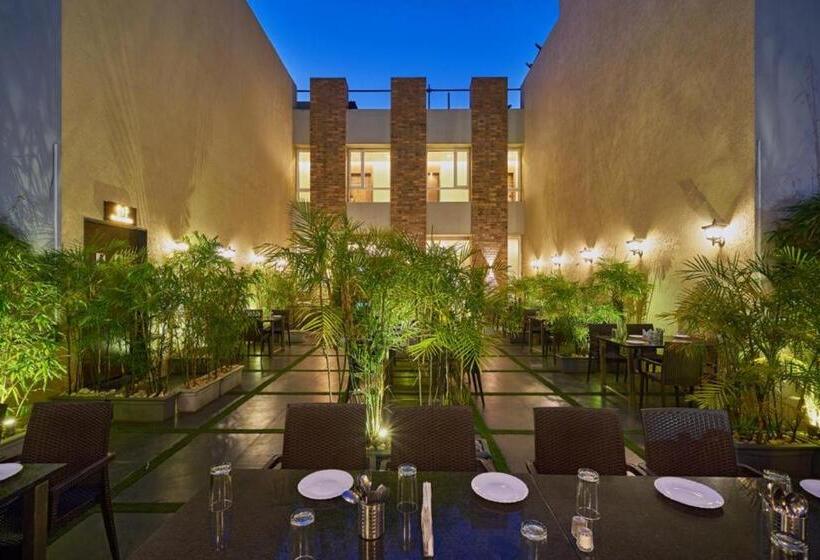 فندق Shlok  Pure Veg , Kolhapur