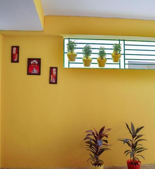 فندق Yellow Bells