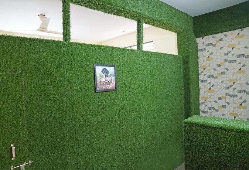 فندق Yellow Bells