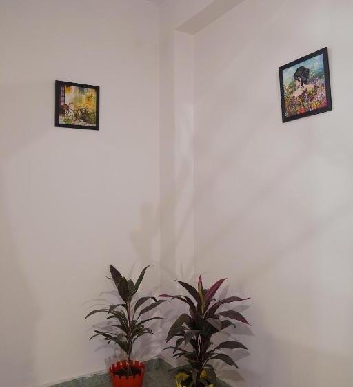 فندق Yellow Bells