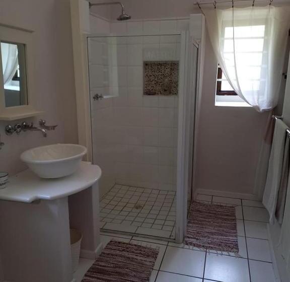 پانسیون Aloe Valley Retreat