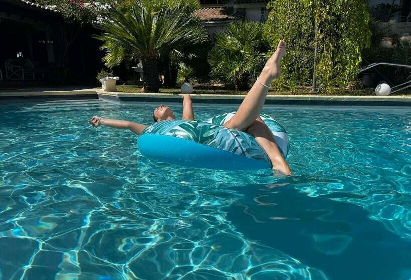 ペンション Mille Et Une Nuits  La Vénus De Lisbonne