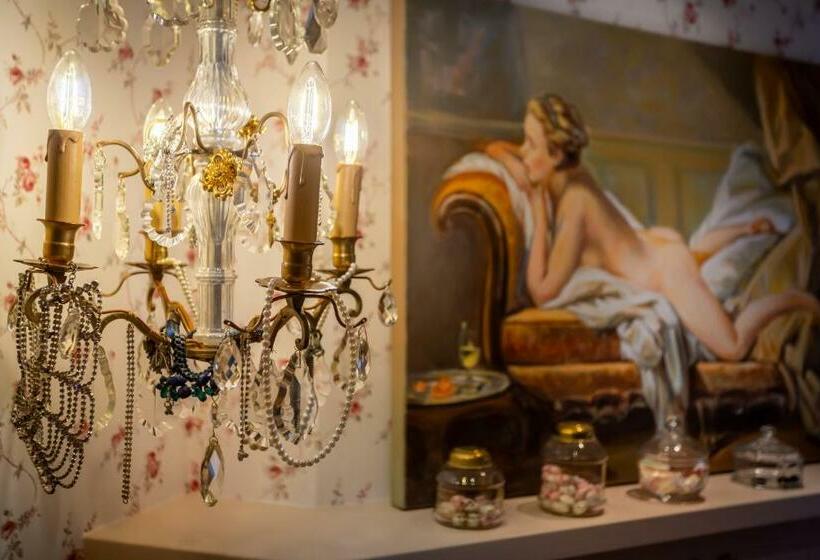 ペンション Mille Et Une Nuits  La Vénus De Lisbonne