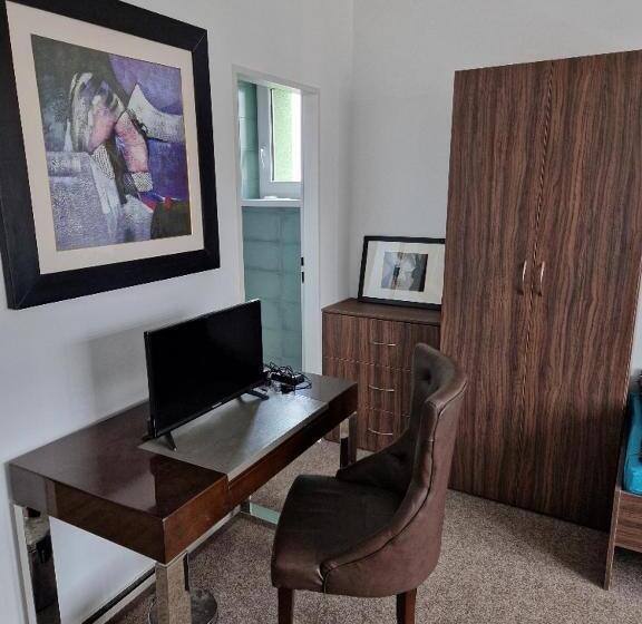 פנסיון Penzion Dubí   Ruská 393   110