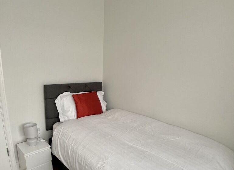 펜션 Richmond House