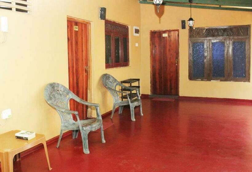 펜션 Sigiriya Like Lodge