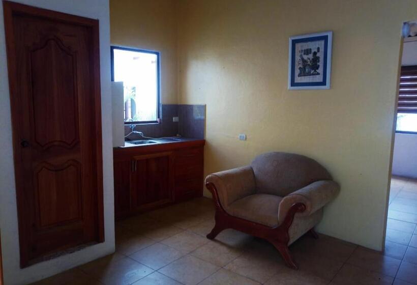 پانسیون Stefany Hospedaje