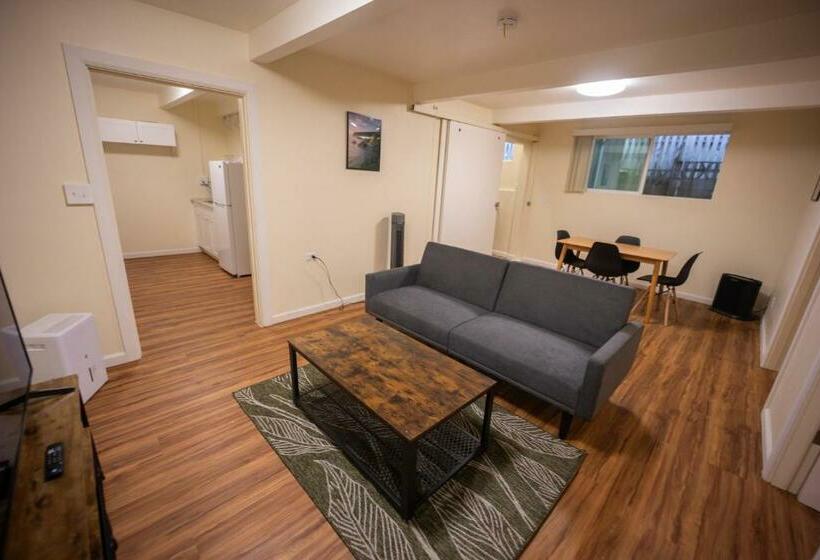 ペンション The Hilo Cottage