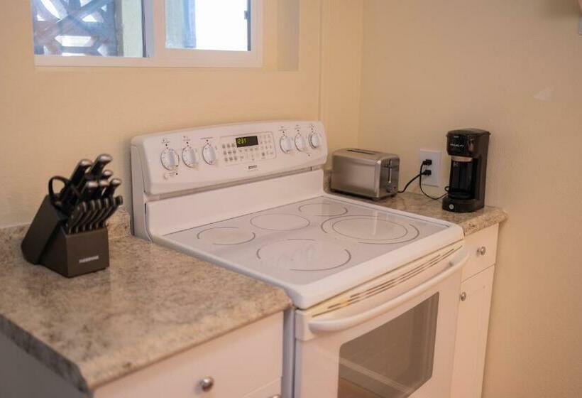 ペンション The Hilo Cottage