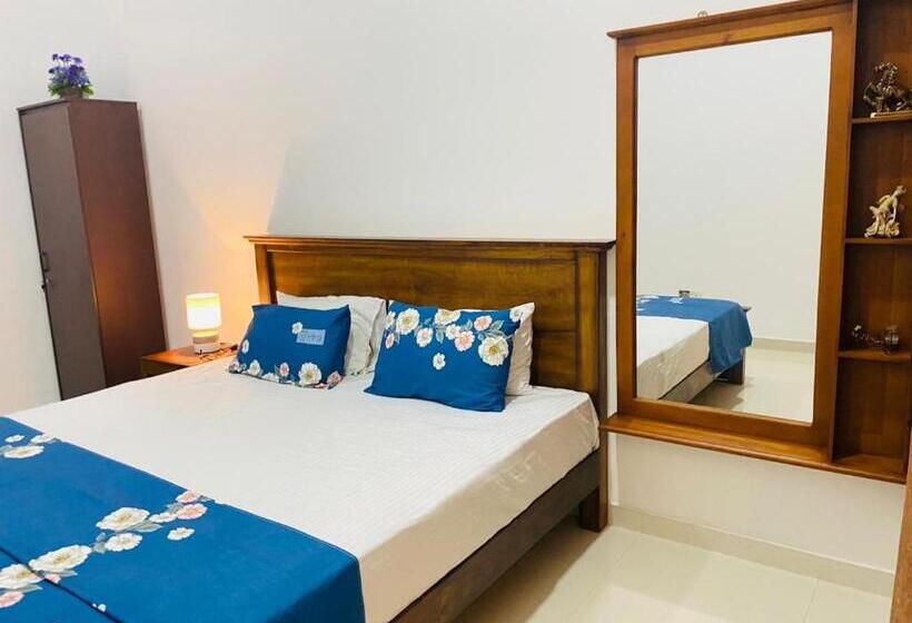 بنسيون White Villa