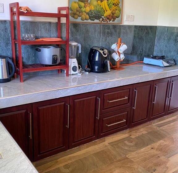 بنسيون White Villa