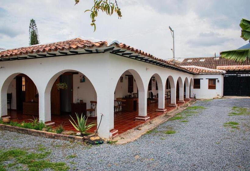 호텔 Alojamiento Jaw