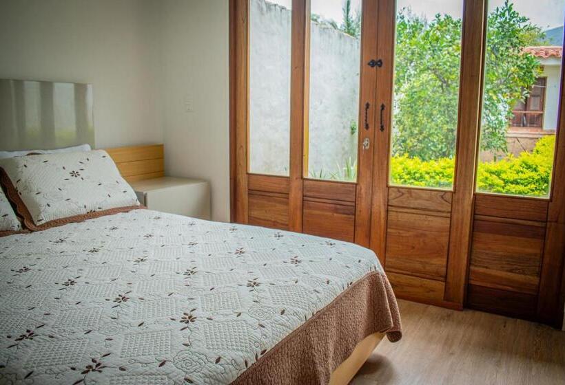 호텔 Alojamiento Jaw