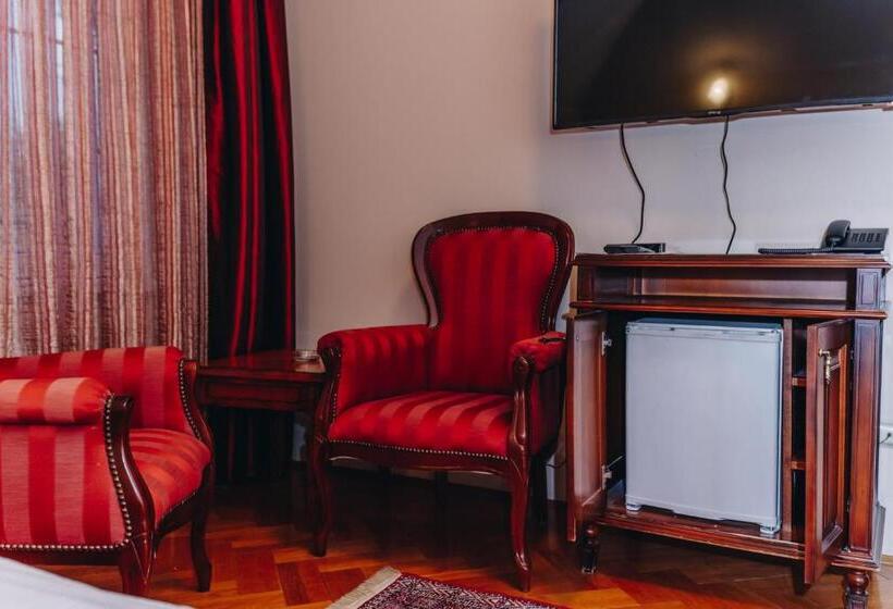 هتل Madison Kragujevac