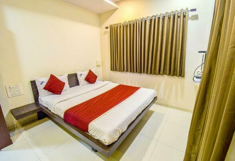 בית מלון כפרי Vishnupriya Grand