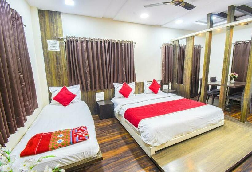 בית מלון כפרי Vishnupriya Grand