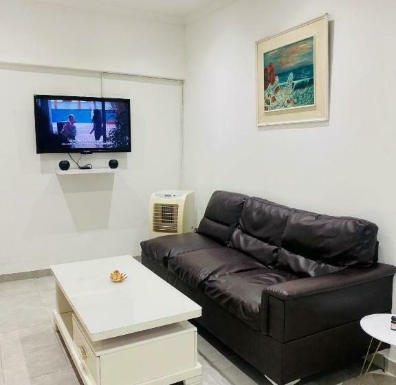 بنسيون Airport Royal Guest House