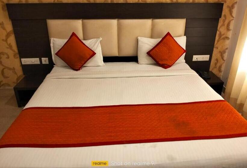 Ashoka Hotel By Wb Inn