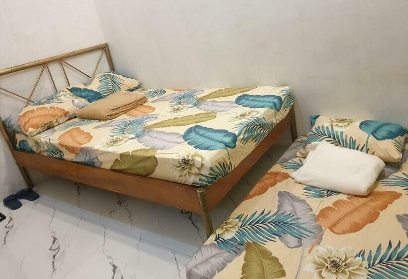 ベッドアンドブレックファースト Anikas Vacation Home