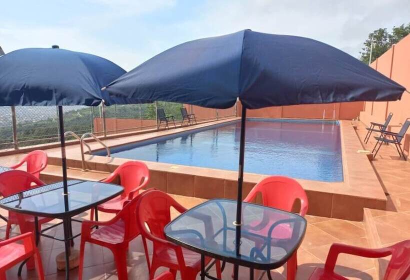 ベッドアンドブレックファースト Brown Hills Residences