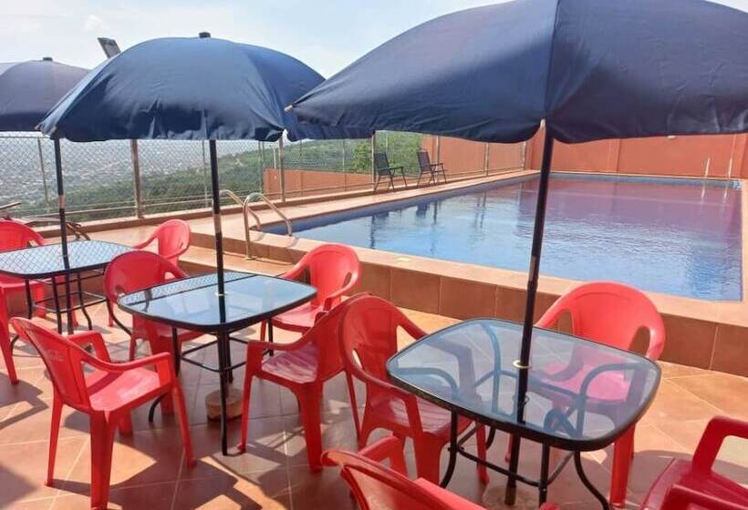 ベッドアンドブレックファースト Brown Hills Residences