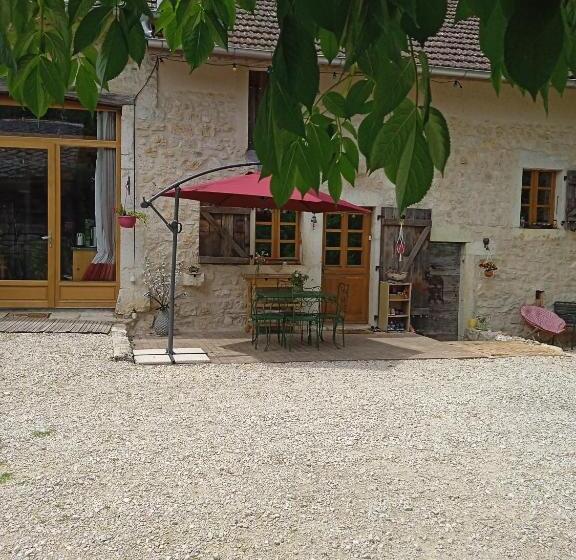 مبيت وإفطار Chez Karine