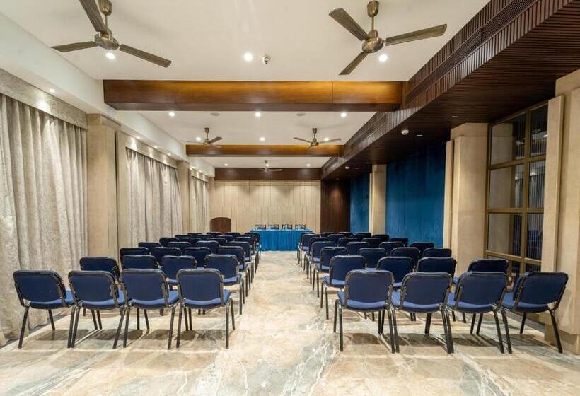 בית מלון כפרי Enrise By Sayaji Harda